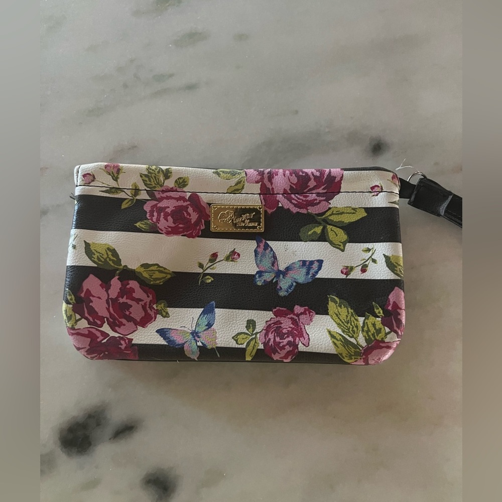 Betsey Johnson wallet
